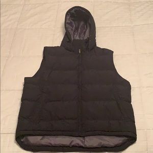 Great Condition. Puffer Vest for men size L.